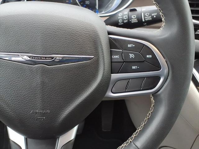 2022 Chrysler Voyager LX