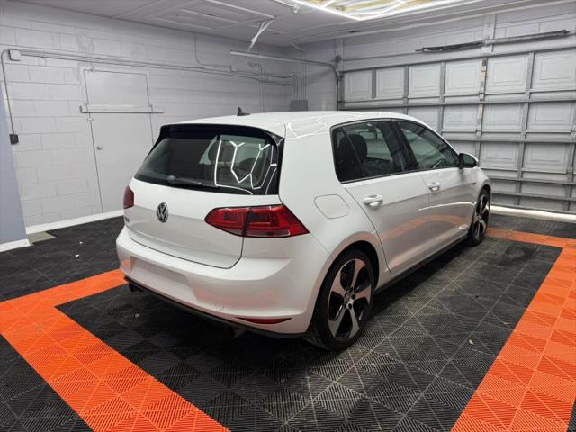 2017 Volkswagen Golf GTI SE 4-Door