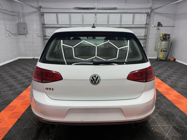 2017 Volkswagen Golf GTI SE 4-Door