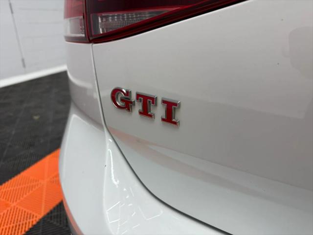 2017 Volkswagen Golf GTI SE 4-Door
