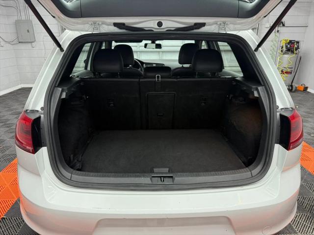 2017 Volkswagen Golf GTI SE 4-Door
