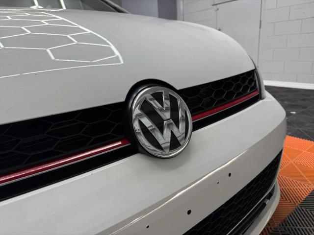 2017 Volkswagen Golf GTI SE 4-Door