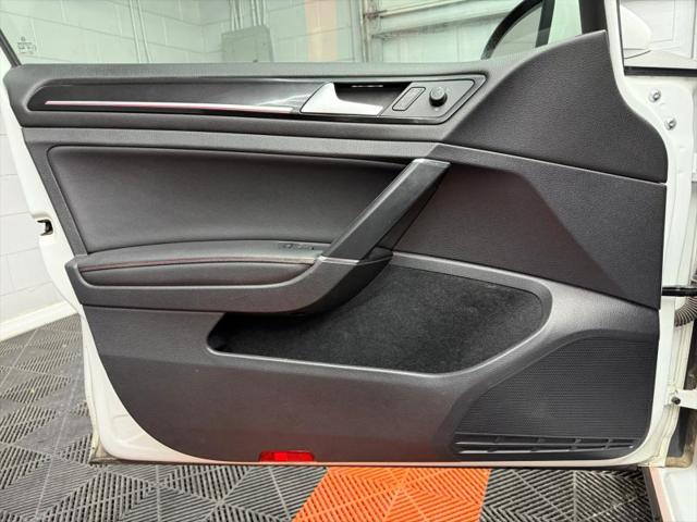 2017 Volkswagen Golf GTI SE 4-Door
