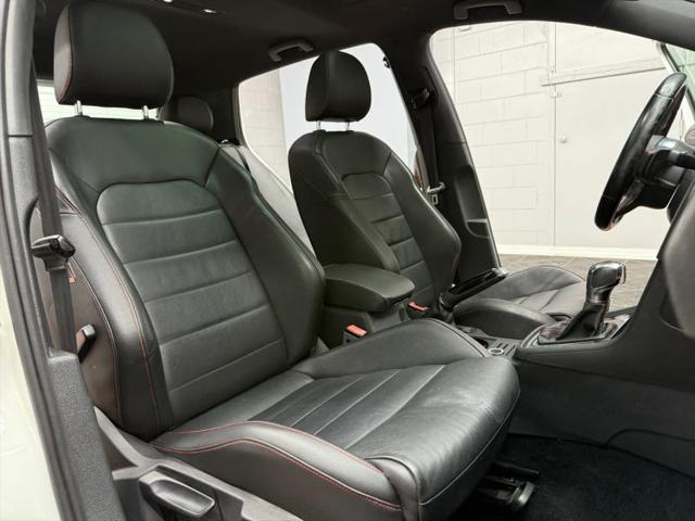 2017 Volkswagen Golf GTI SE 4-Door