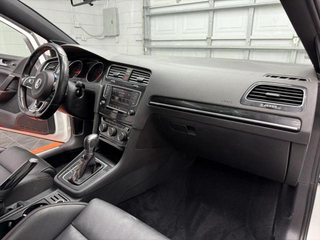 2017 Volkswagen Golf GTI SE 4-Door