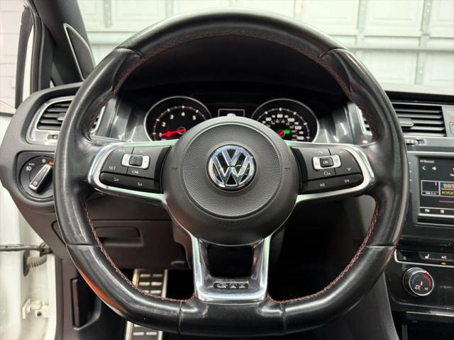 2017 Volkswagen Golf GTI SE 4-Door