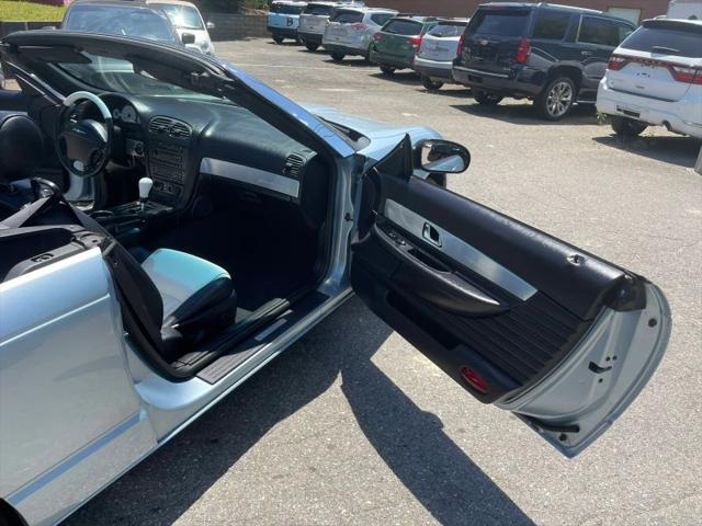2004 Ford Thunderbird Base