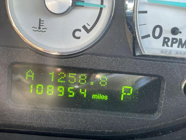 2004 Ford Thunderbird Base