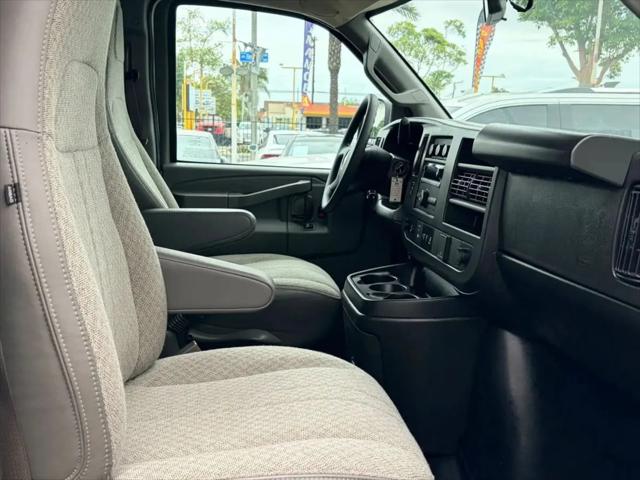 2024 Chevrolet Express Cargo Van RWD 2500 Regular Wheelbase WT