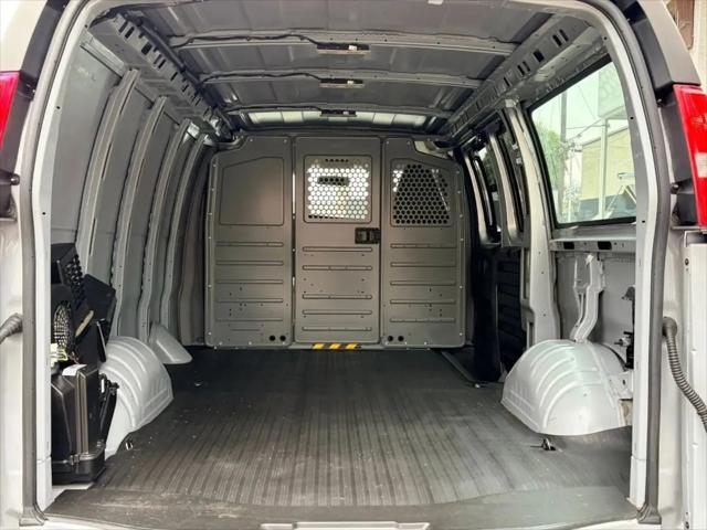 2024 Chevrolet Express Cargo Van RWD 2500 Regular Wheelbase WT