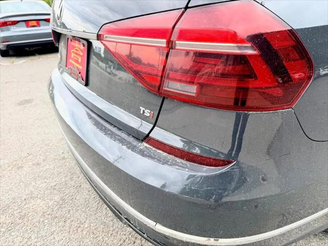 2017 Volkswagen Passat 1.8T R-Line