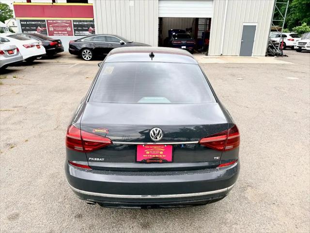 2017 Volkswagen Passat 1.8T R-Line