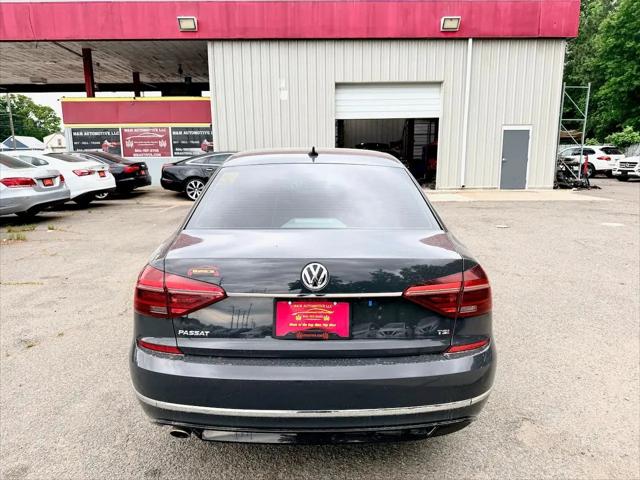 2017 Volkswagen Passat 1.8T R-Line