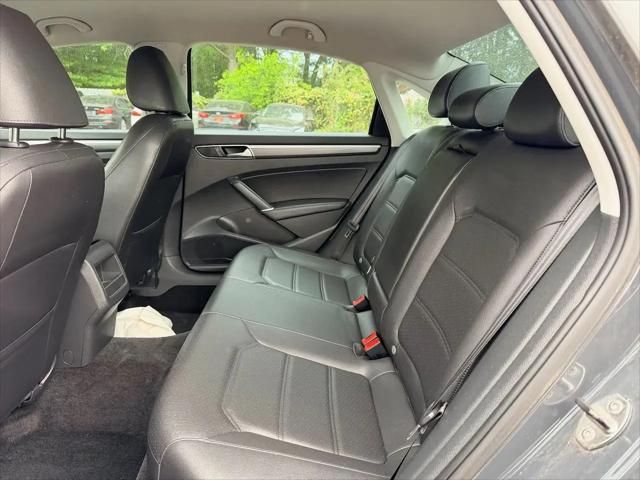 2017 Volkswagen Passat 1.8T R-Line