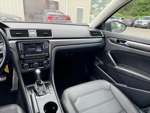2017 Volkswagen Passat 1.8T R-Line
