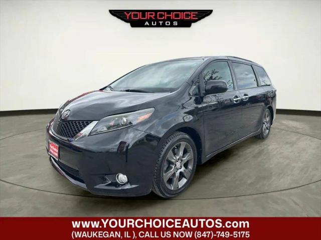 2015 Toyota Sienna SE 8 Passenger for sale in Waukegan, IL