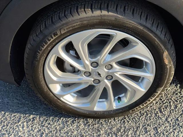 2027 Chevrolet Bolt LT FWD