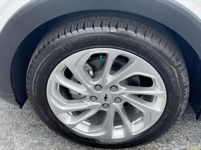 2027 Chevrolet Bolt LT FWD