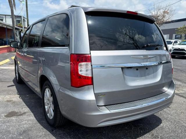 2015 Chrysler Town & Country Touring