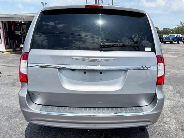 2015 Chrysler Town & Country Touring