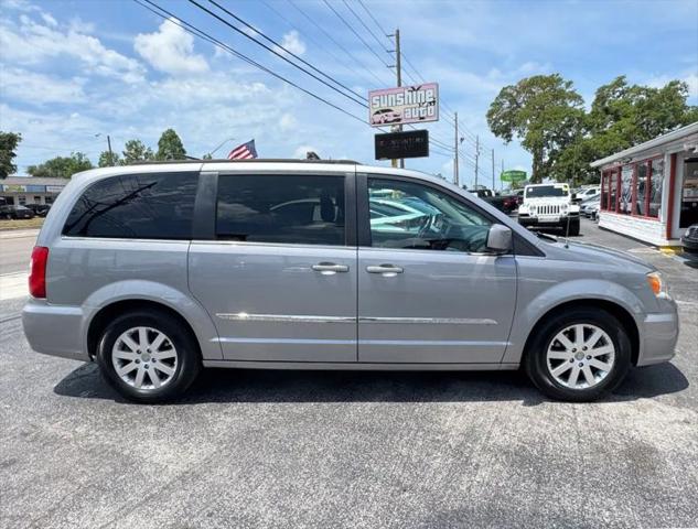2015 Chrysler Town & Country Touring