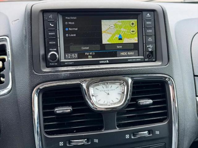 2015 Chrysler Town & Country Touring