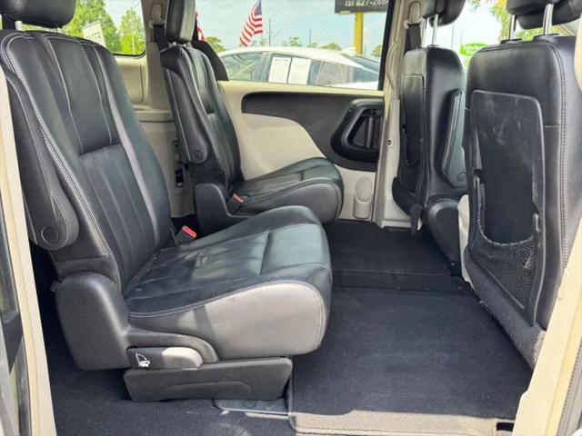 2015 Chrysler Town & Country Touring