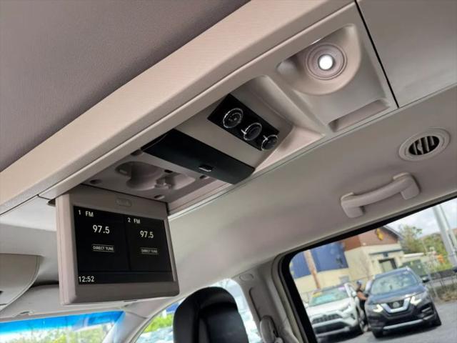 2015 Chrysler Town & Country Touring