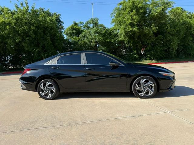 2025 Hyundai Elantra Hybrid Limited
