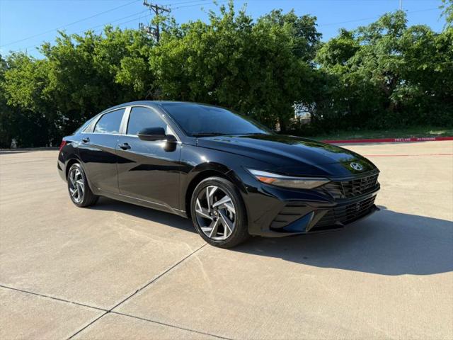 2025 Hyundai Elantra Hybrid Limited