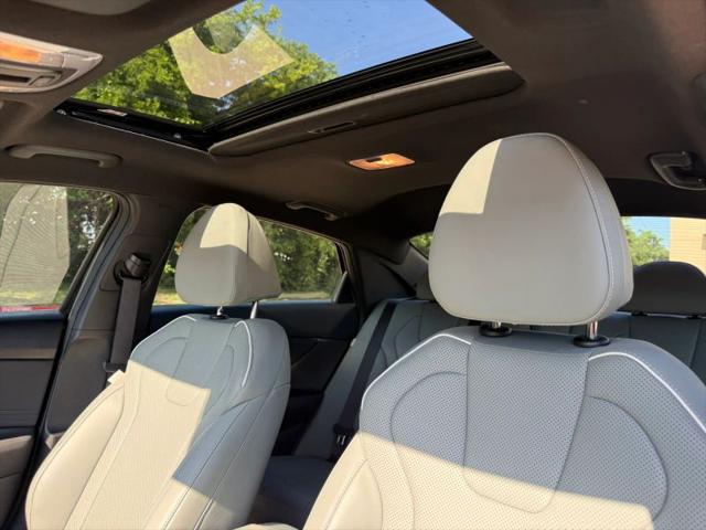 2025 Hyundai Elantra Hybrid Limited