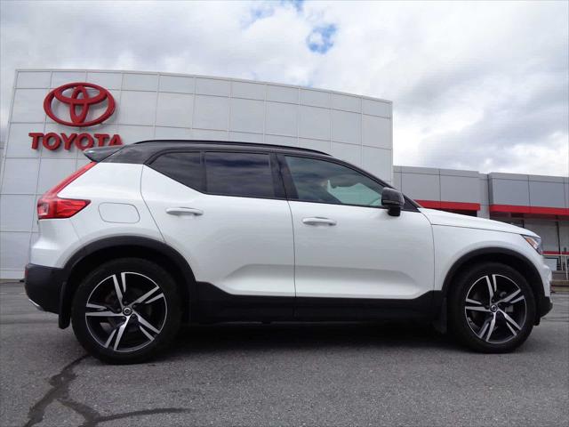 2019 Volvo XC40 T5 R-Design