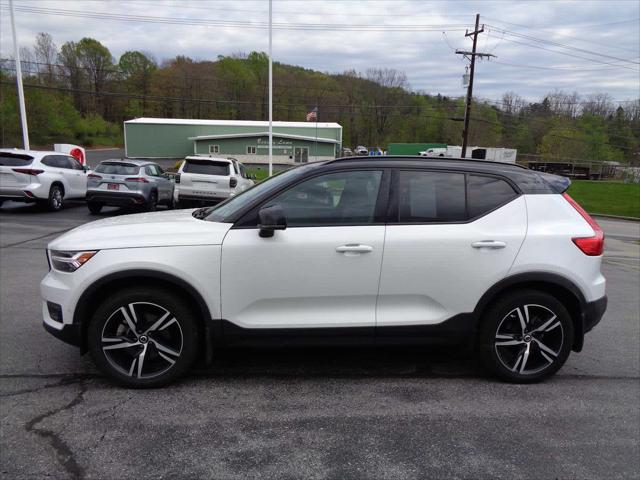 2019 Volvo XC40 T5 R-Design