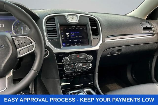 2023 Chrysler 300 Touring