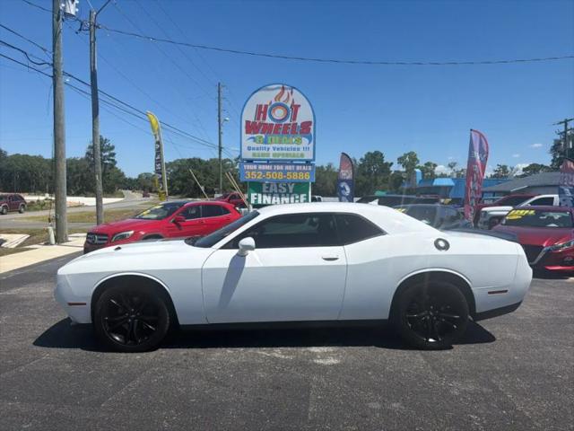 2017 Dodge Challenger SXT Plus