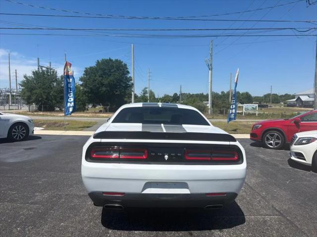 2017 Dodge Challenger SXT Plus