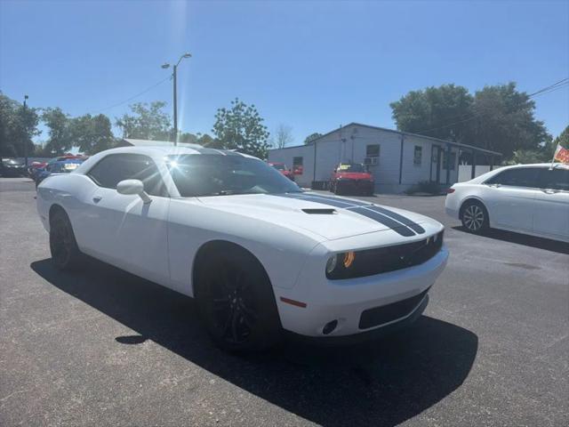 2017 Dodge Challenger SXT Plus