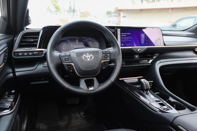 2025 Toyota Crown Signia Limited