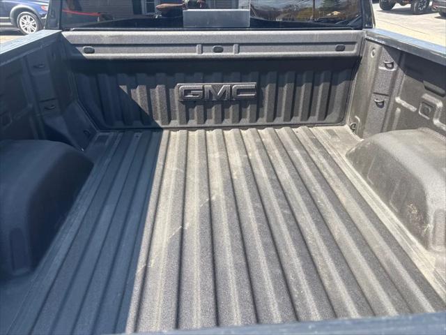 2022 GMC Sierra 1500 Limited 4WD Crew Cab Short Box SLT