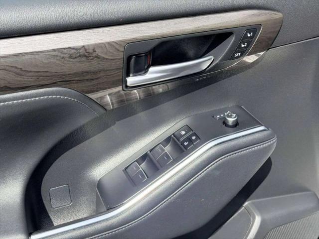 2023 Toyota Highlander Platinum