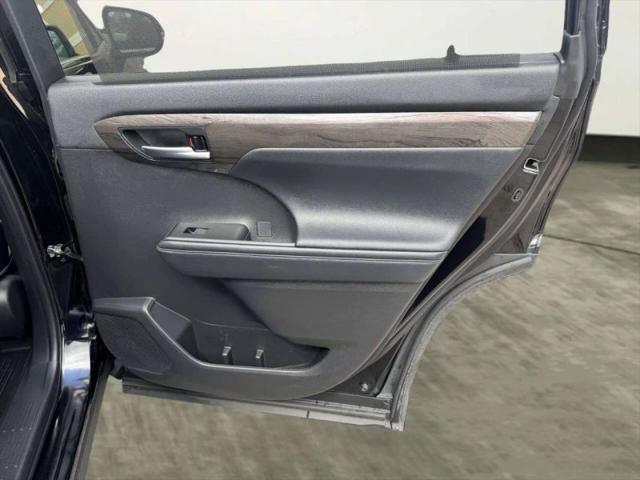 2023 Toyota Highlander Platinum