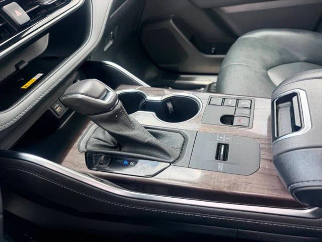 2023 Toyota Highlander Platinum