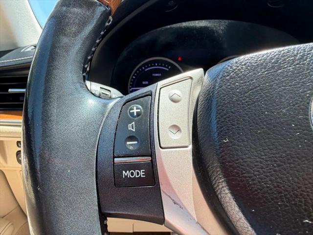 2015 Lexus ES 300h 300h