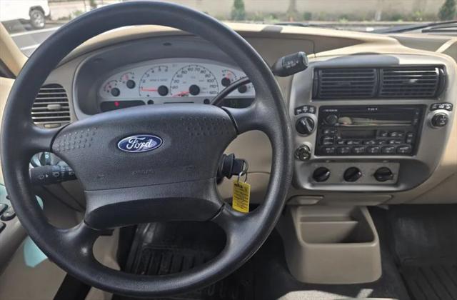 2005 Ford Explorer Sport Trac XLS