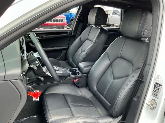 2021 Porsche Macan Base