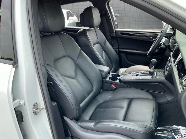 2021 Porsche Macan Base