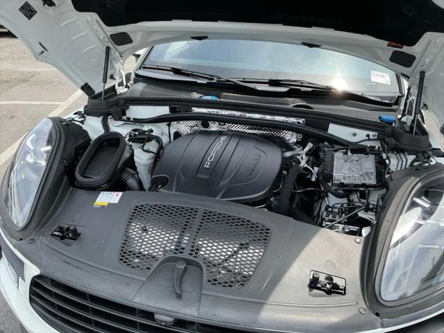 2021 Porsche Macan Base
