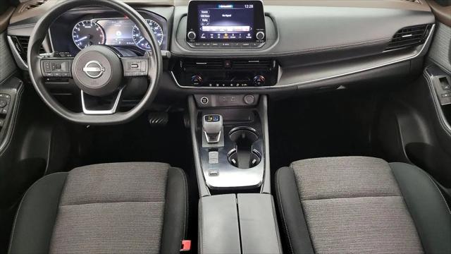 2022 Nissan Rogue SV FWD