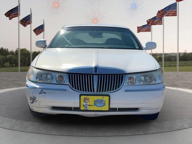 2001 Lincoln Town Car Cartier