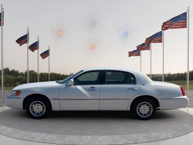 2001 Lincoln Town Car Cartier